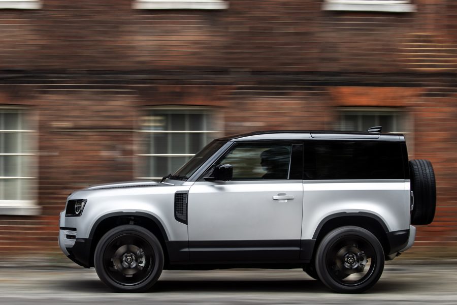 Land Rover Defender 90 (White)