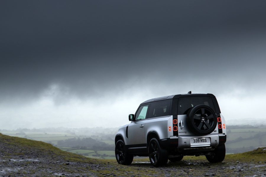 Land Rover Defender 90 (White)