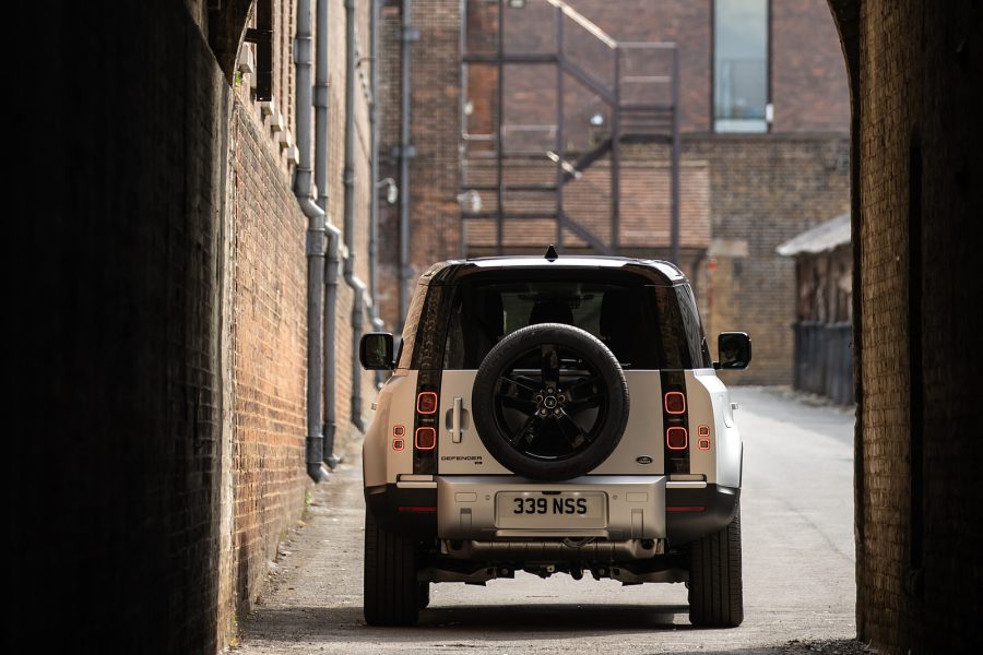 Land Rover Defender 90 (White)