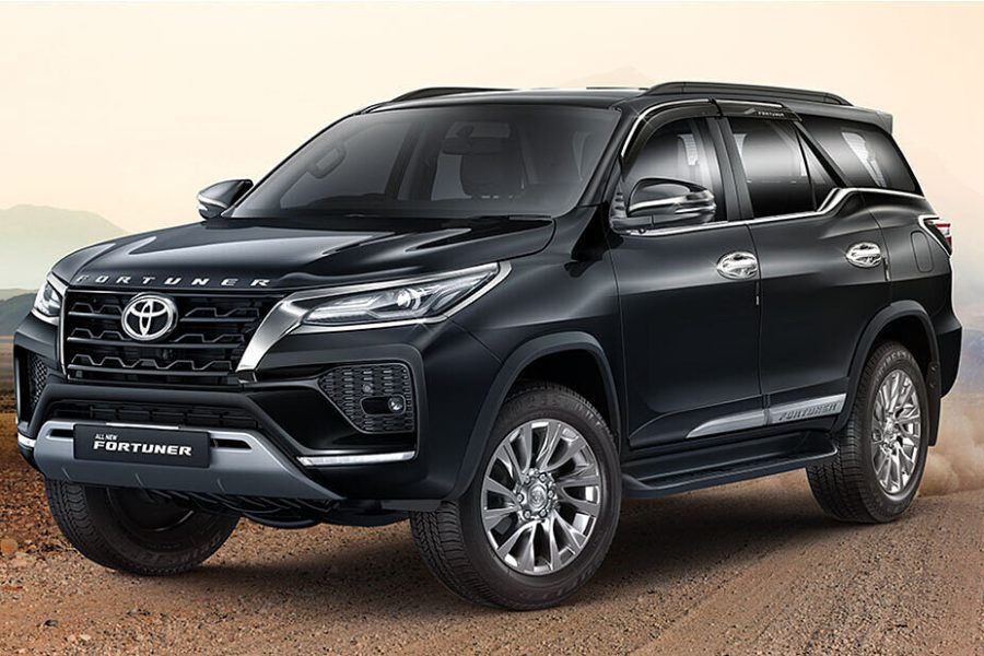 Toyota Fortuner (Black)