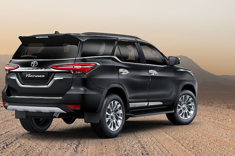 Toyota Fortuner (Black)