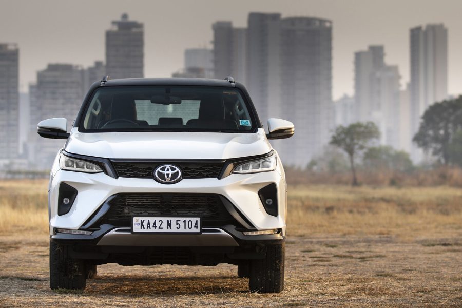 Toyota Fortuner Legender