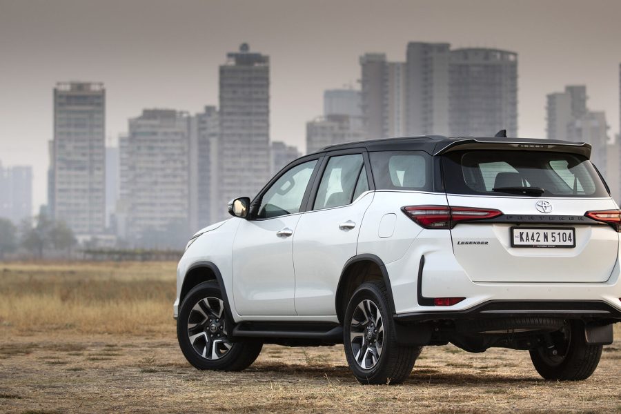 Toyota Fortuner Legender