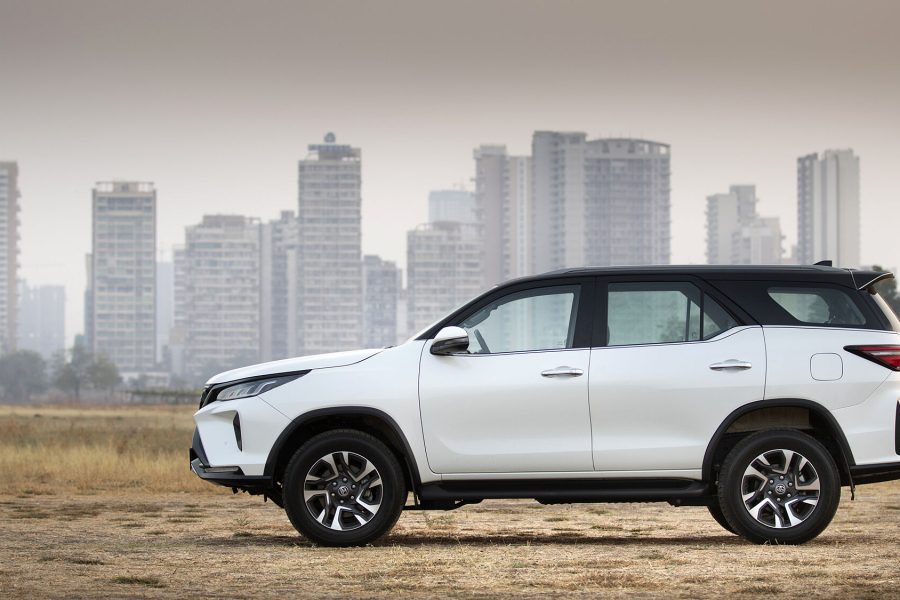 Toyota Fortuner Legender