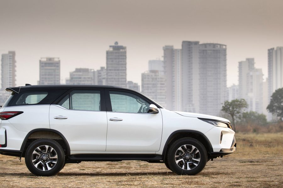 Toyota Fortuner Legender